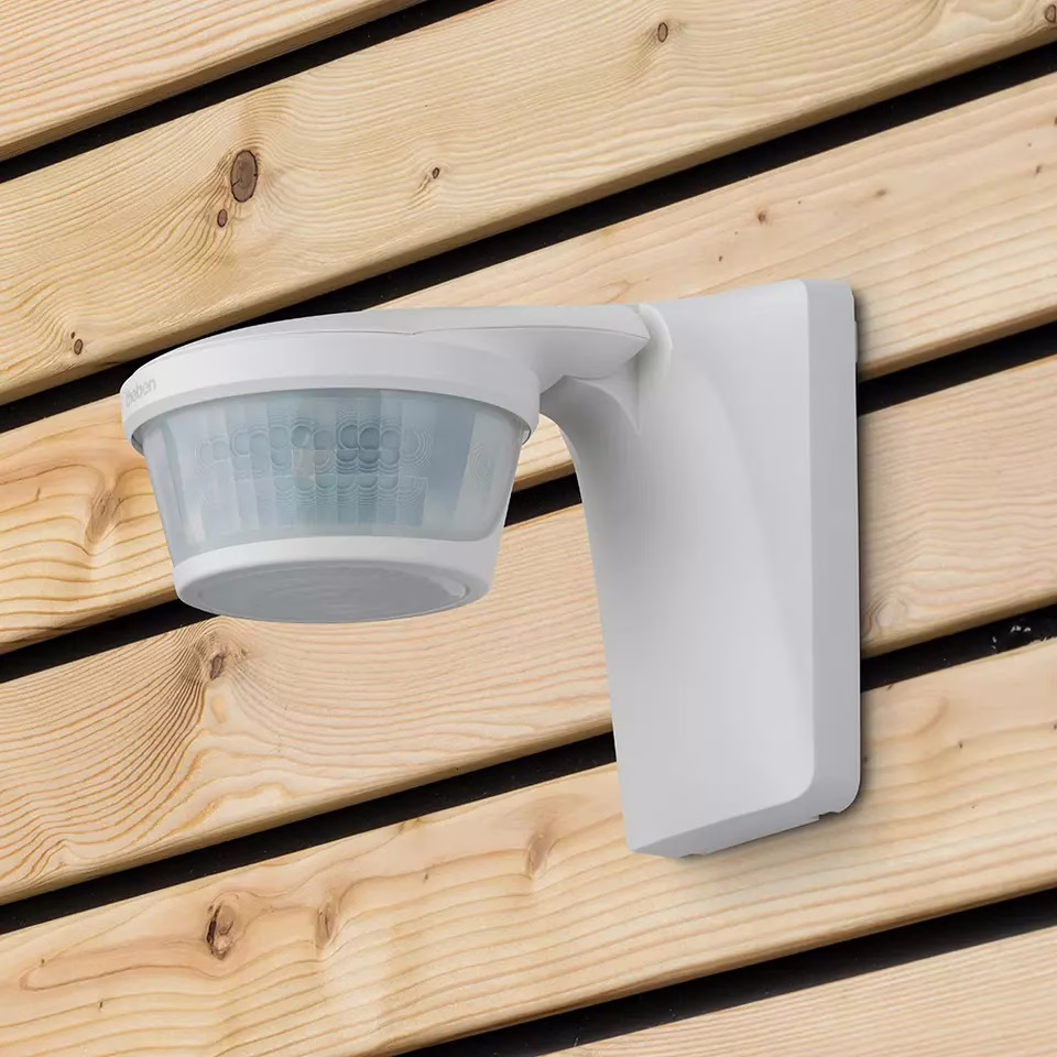 KNX motion detector for wall, ceiling, or corner mounting, white, 300°, max. 16 m, IP 55