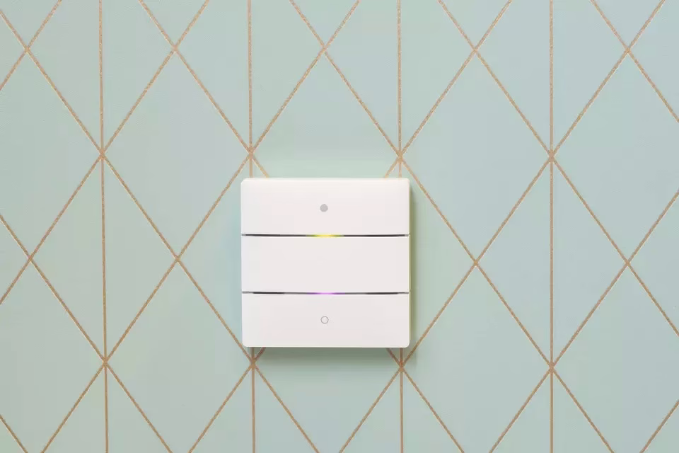 LUXORliving push button sensor with 2 buttons and 2 status LEDs, integrated temperature sensor