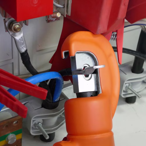 Insulated hand press for crimping cable terminals